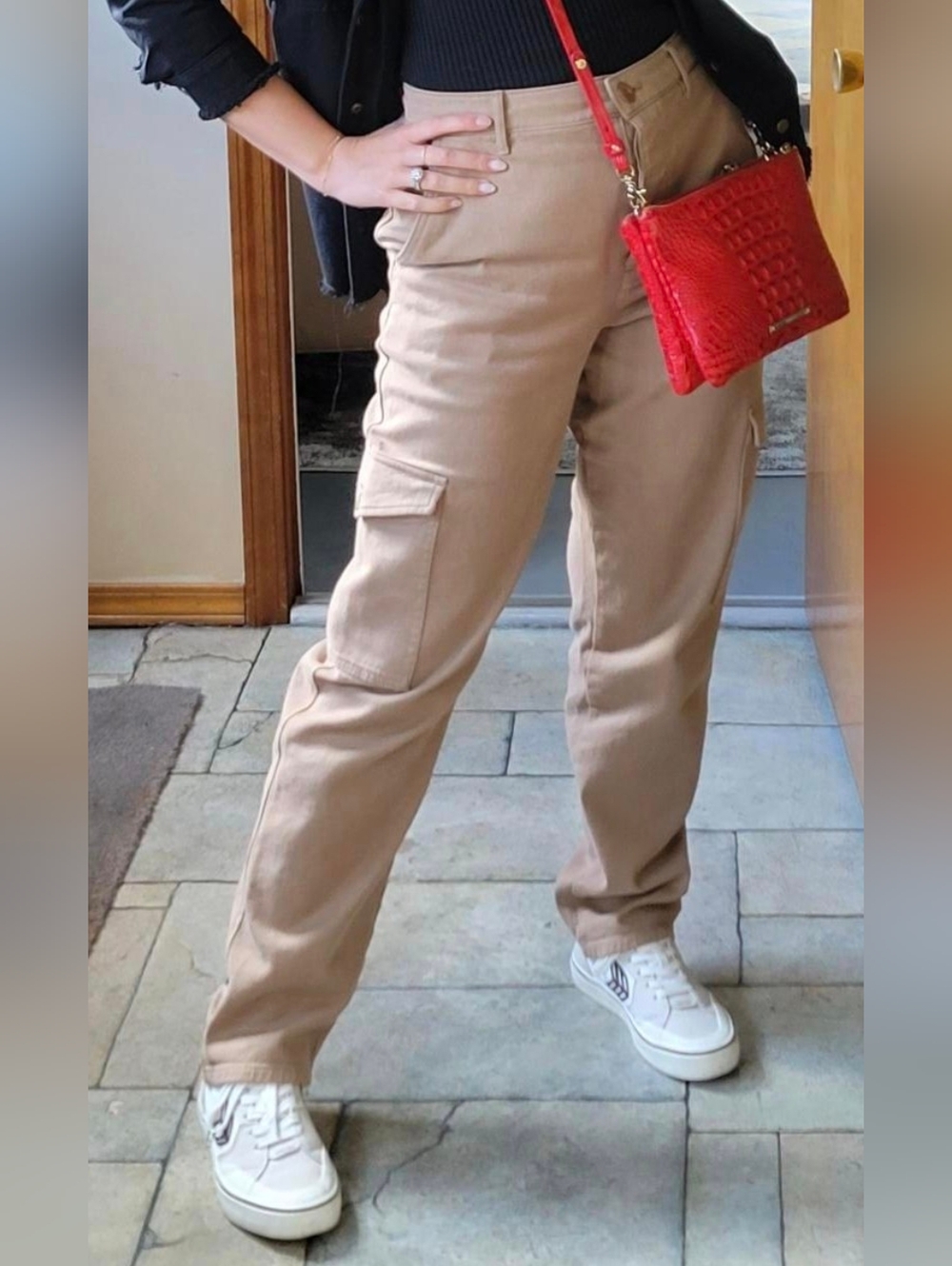 Aritzia Wilfred Free Straight-Leg Modern Cargo Pants in Taupe Size US 8
